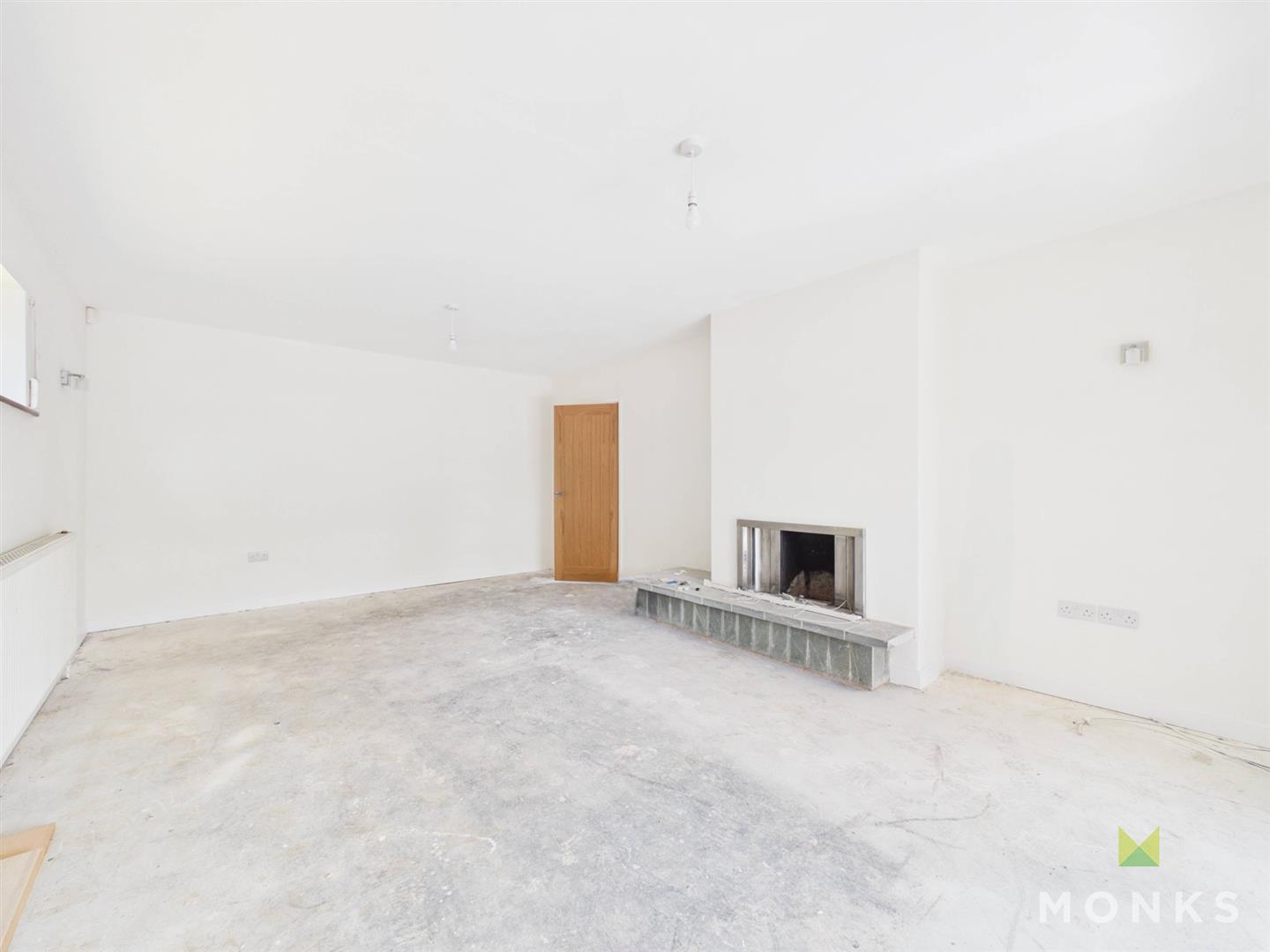 2 Stonehouse Drive, Oswestry, SY11 4HZ For Sale